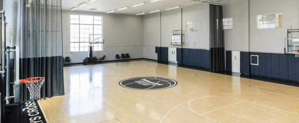 how much does it cost to put in a basketball court
