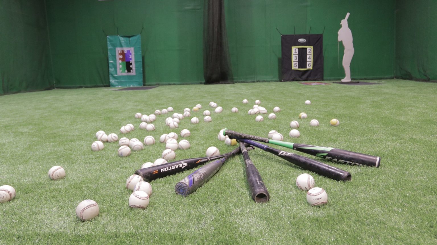 HitTrax Baseball Simulator For Batting Review Make Shots